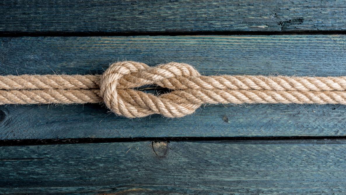 square-knot-shutterstock_1058170628