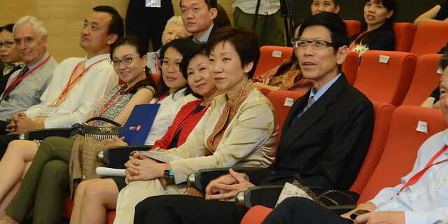 32640636987_4c18dbd68d_z