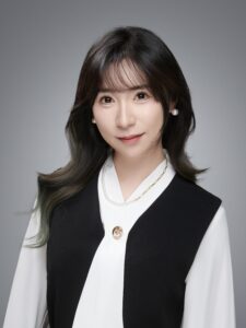 {"ARInfo":{"IsUseAR":false},"Version":"1.0.0","MakeupInfo":{"IsUseMakeup":false},"FaceliftInfo":{"IsChangeEyeLift":false,"IsChangeFacelift":false,"IsChangePostureLift":false,"IsChangeNose":false,"IsChangeFaceChin":false,"IsChangeMouth":false,"IsChangeThinFace":true},"BeautyInfo":{"SwitchMedicatedAcne":false,"IsAIBeauty":false,"IsBrightEyes":false,"IsSharpen":false,"IsOldBeauty":false,"IsReduceBlackEyes":false},"HandlerInfo":{"AppName":2},"FilterInfo":{"IsUseFilter":false}}