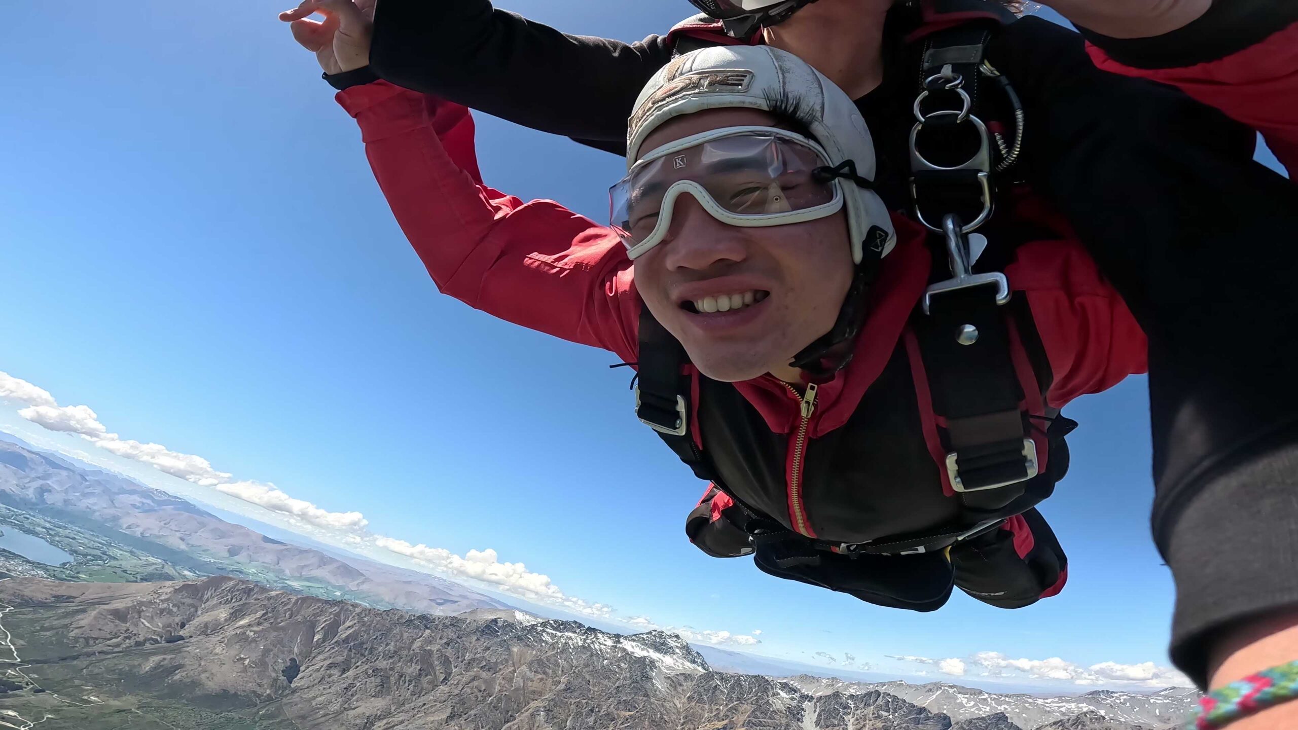 Gavin Teh skydiving in New Zealand while on student exchange