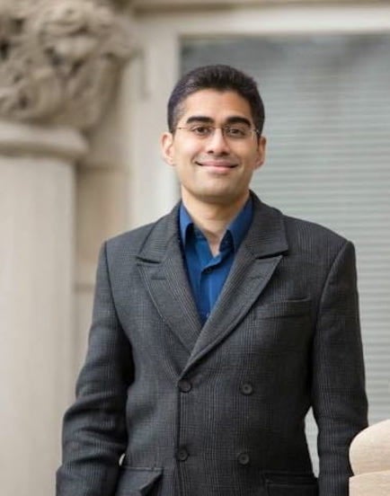 neil-434x552