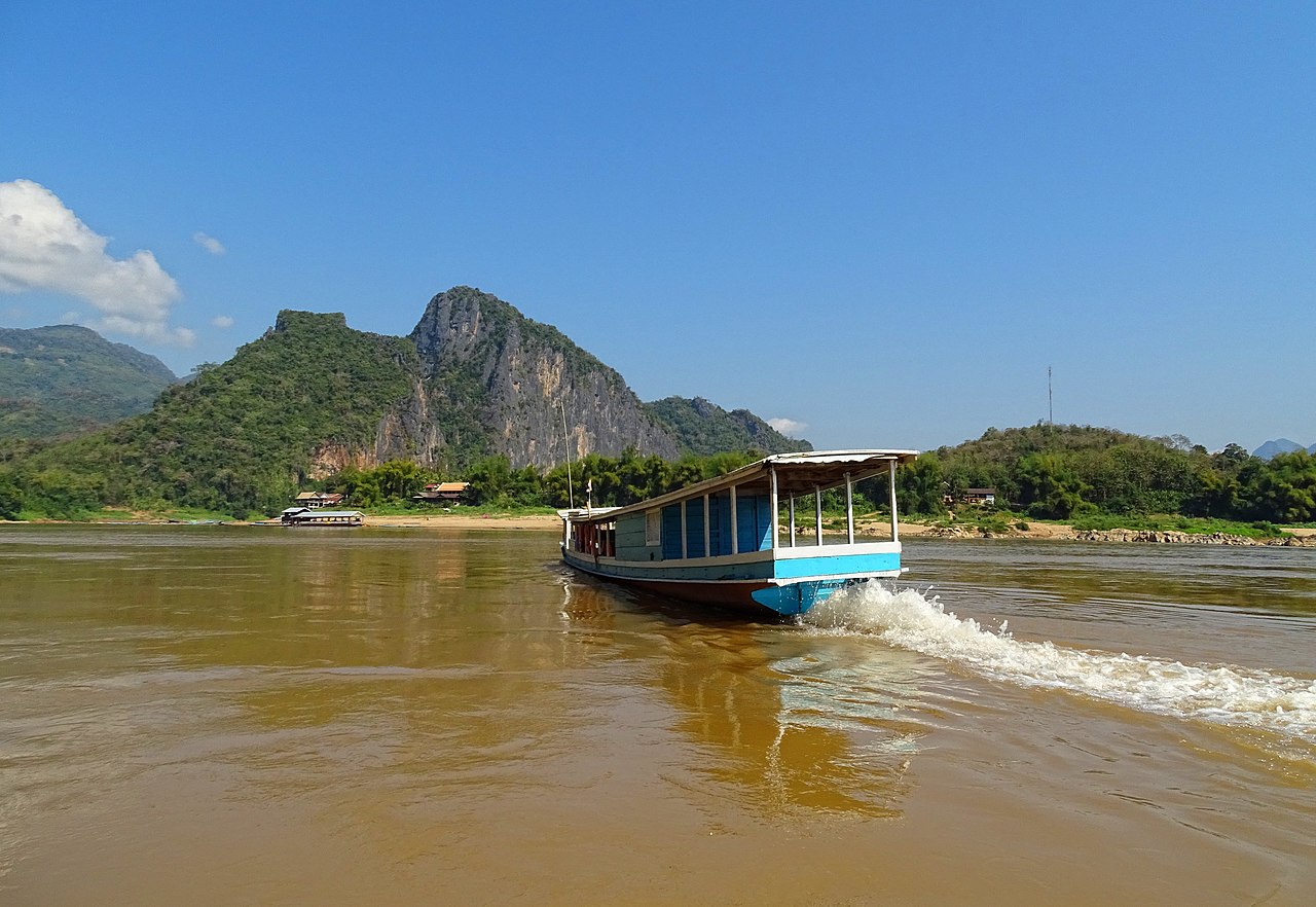 'The Mekong River upstream from Luang Prabang, Laos' by Bjørn Christian Tørrissen, http://bjornfree.com/, CC BY-SA 4.0, https://commons.wikimedia.org/w/index.php?curid=77472290