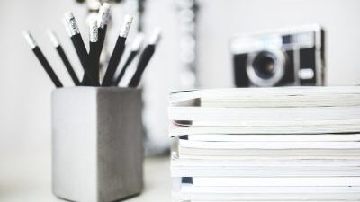 magazines-desk-work-workspace