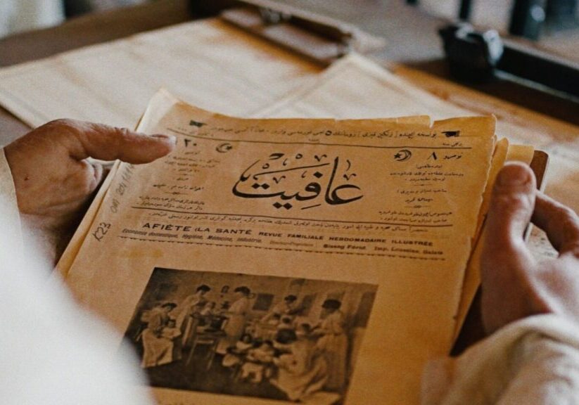 arabic newspaper By Beyzanur K. pexels-thefullonmonet-21628868